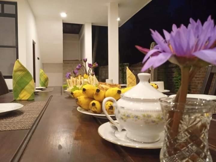 Golden Ray Villa Anuradhapura Exterior photo